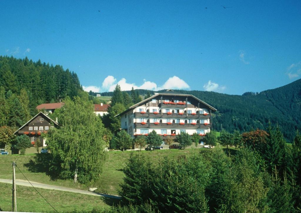 Alpenhotel Ozon Wolfgruber Wolfsberg Buitenkant foto